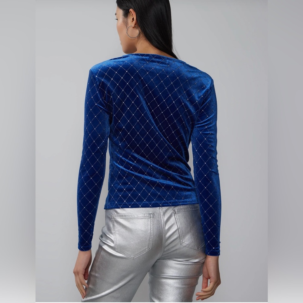 NWT DIAMOND PATTERN TOP - Picture 3 of 4